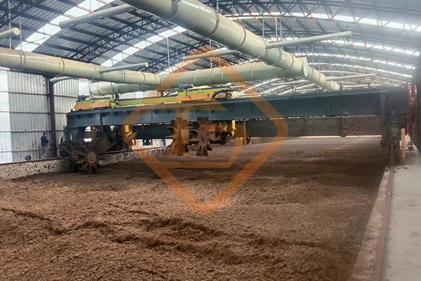 糞污污泥發(fā)酵大功率翻拋設(shè)備