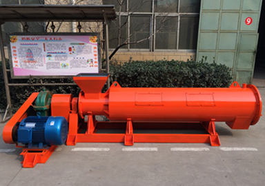 有機(jī)肥攪齒造粒機(jī)