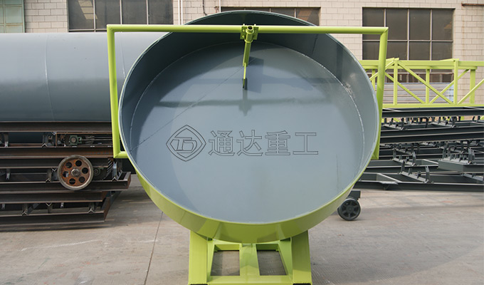 畜禽糞便有機(jī)肥料加工生產(chǎn)設(shè)備圓盤造粒機(jī)