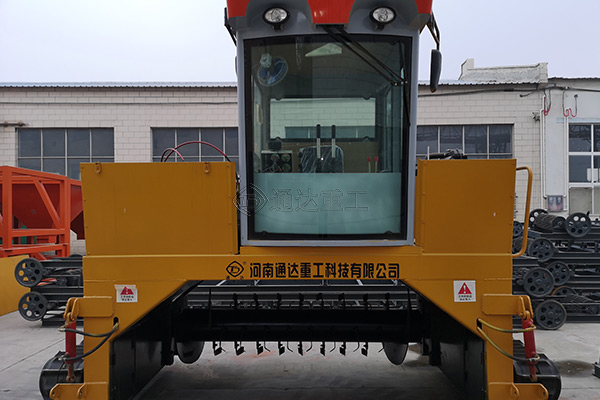 農(nóng)作物廢棄物發(fā)酵翻耙機