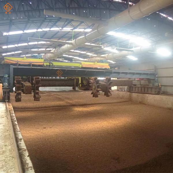 輪盤(pán)翻堆機(jī)6.jpg 輪盤(pán)翻堆機(jī)6.jpg