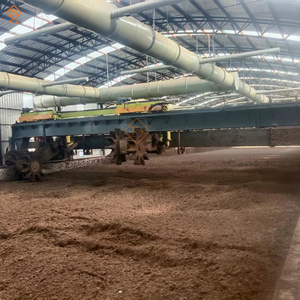 輪盤(pán)翻堆機(jī)9.jpg 輪盤(pán)翻堆機(jī)9.jpg